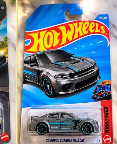 DODGE CHARGER HELLCAT