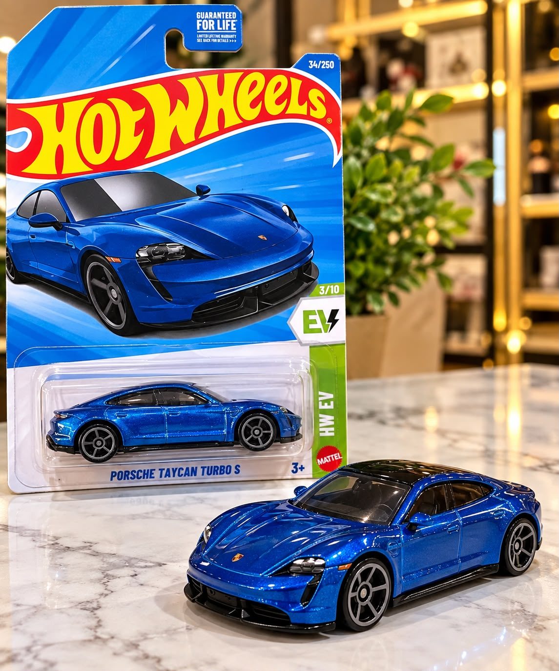 PORSCHE TAYCAN TURBOS